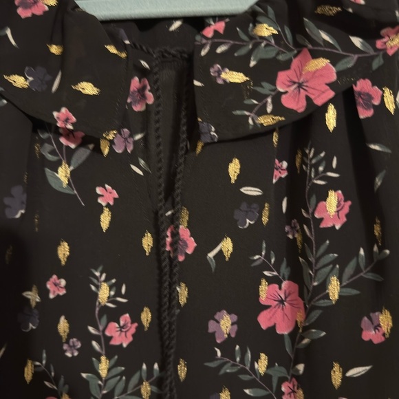 🌹JUICY COUTURE RUFFLE NECK TASSEL TANK - Picture 4 of 7